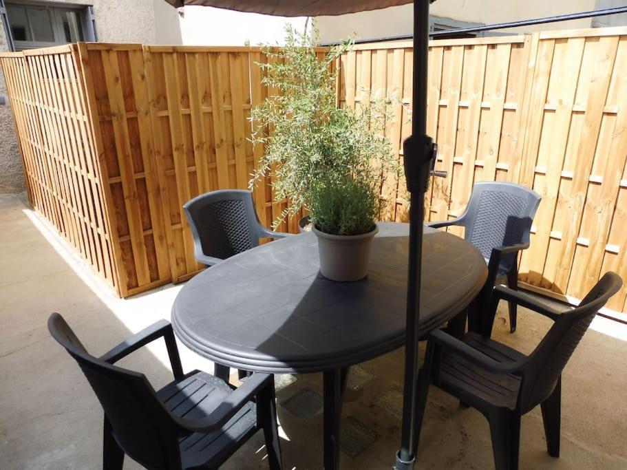 Appartement 4 Voyageurs Avec Terrasse - Wifi Carcassonne Dış mekan fotoğraf